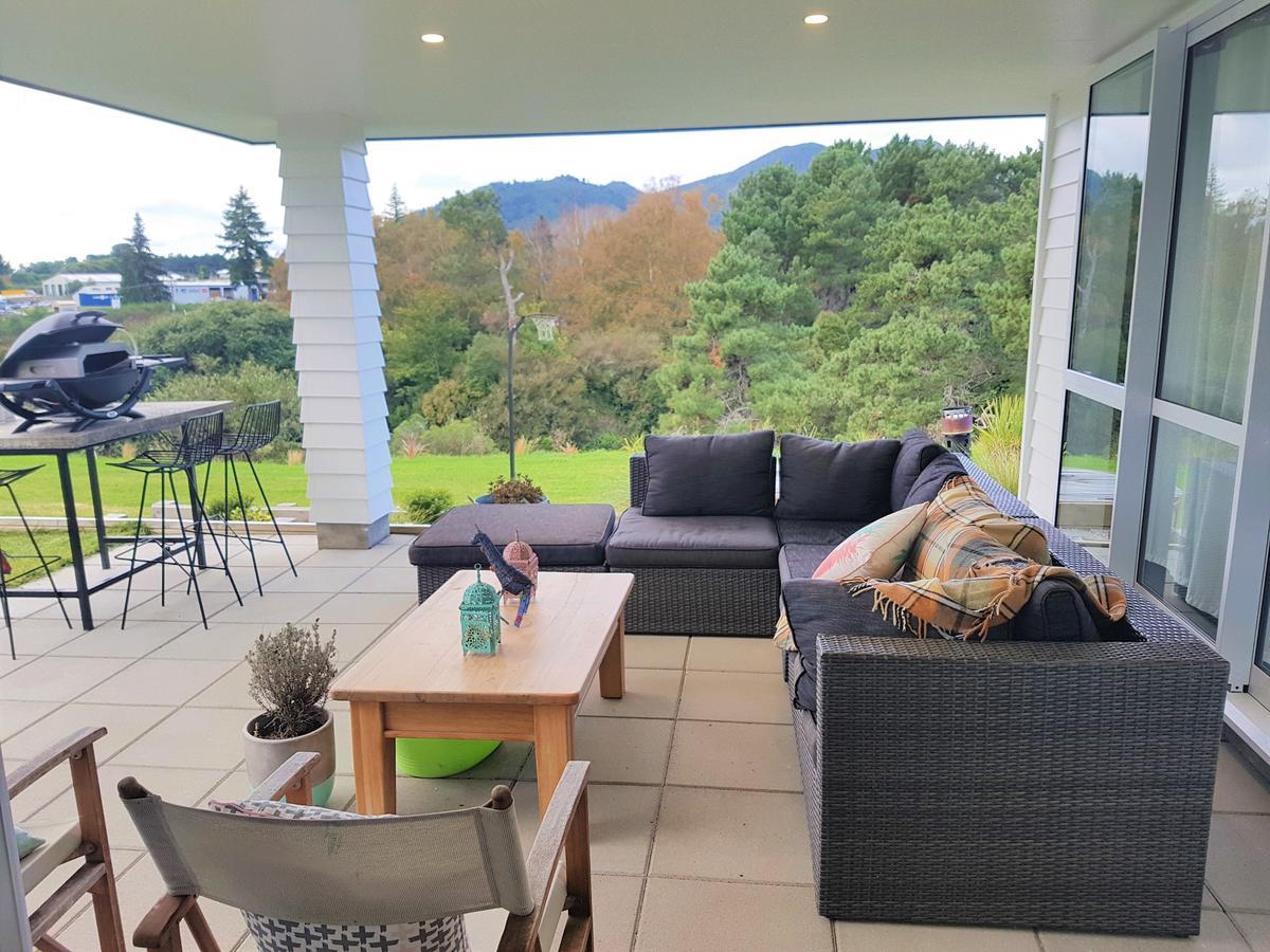 House In The Heights Villa Taupo Exterior photo